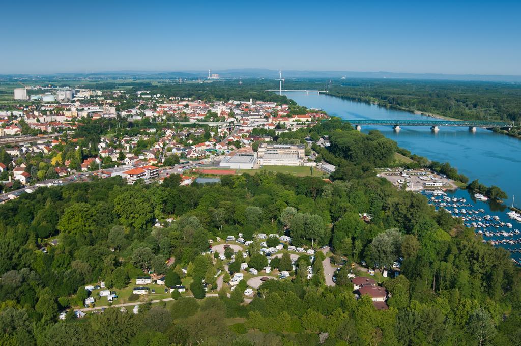 Donaupark Camping Tulln Tulln An Der Donau Exterior photo